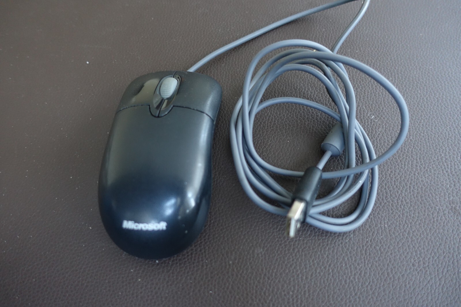 Microsoft Basic Optical Mouse 1.0A USB Wired Model X800898 Black