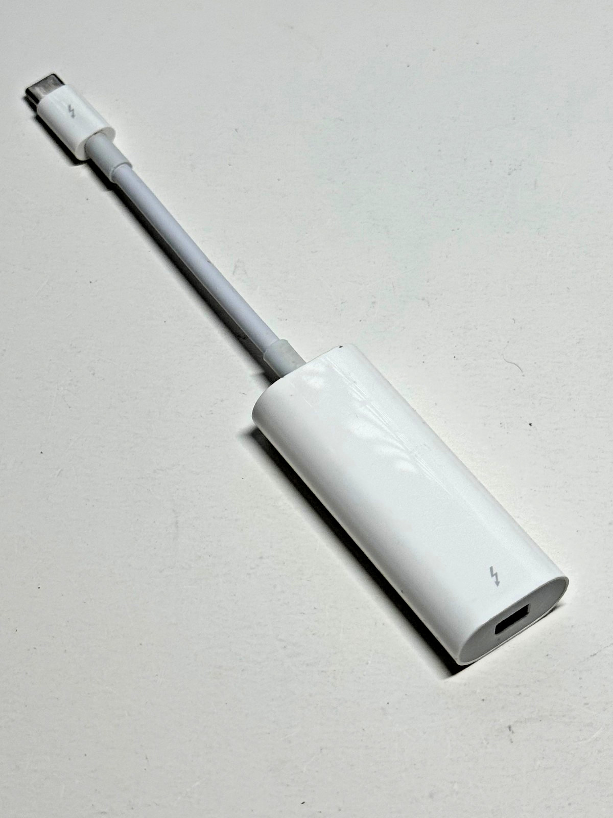 Apple MMEL2AM/A Thunderbolt 3 USB-C to Thunderbolt 2 Adapter OEM A1790 TESTED