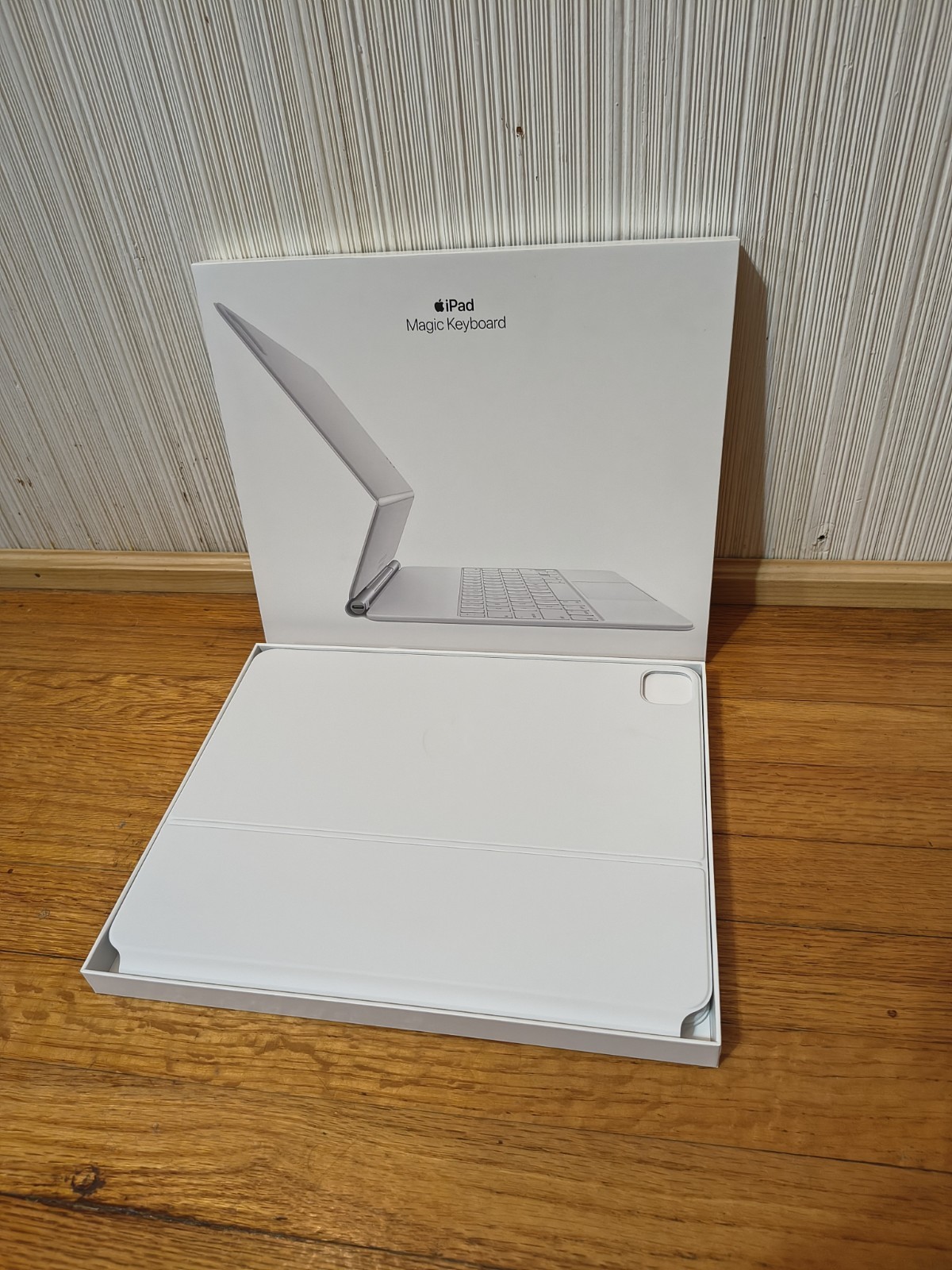 Apple iPad Magic Keyboard Model A2480 for iPad Pro 12.9 3rd 4th and 5th Gen