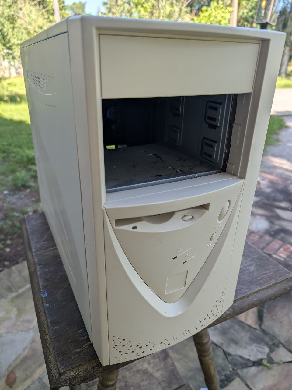 Vintage Beige ATX Mid Tower Desktop Computer Case Empty For Parts TC