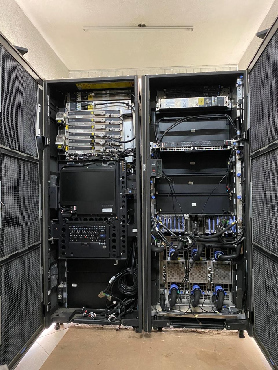 Mainframe IBM z13 n30