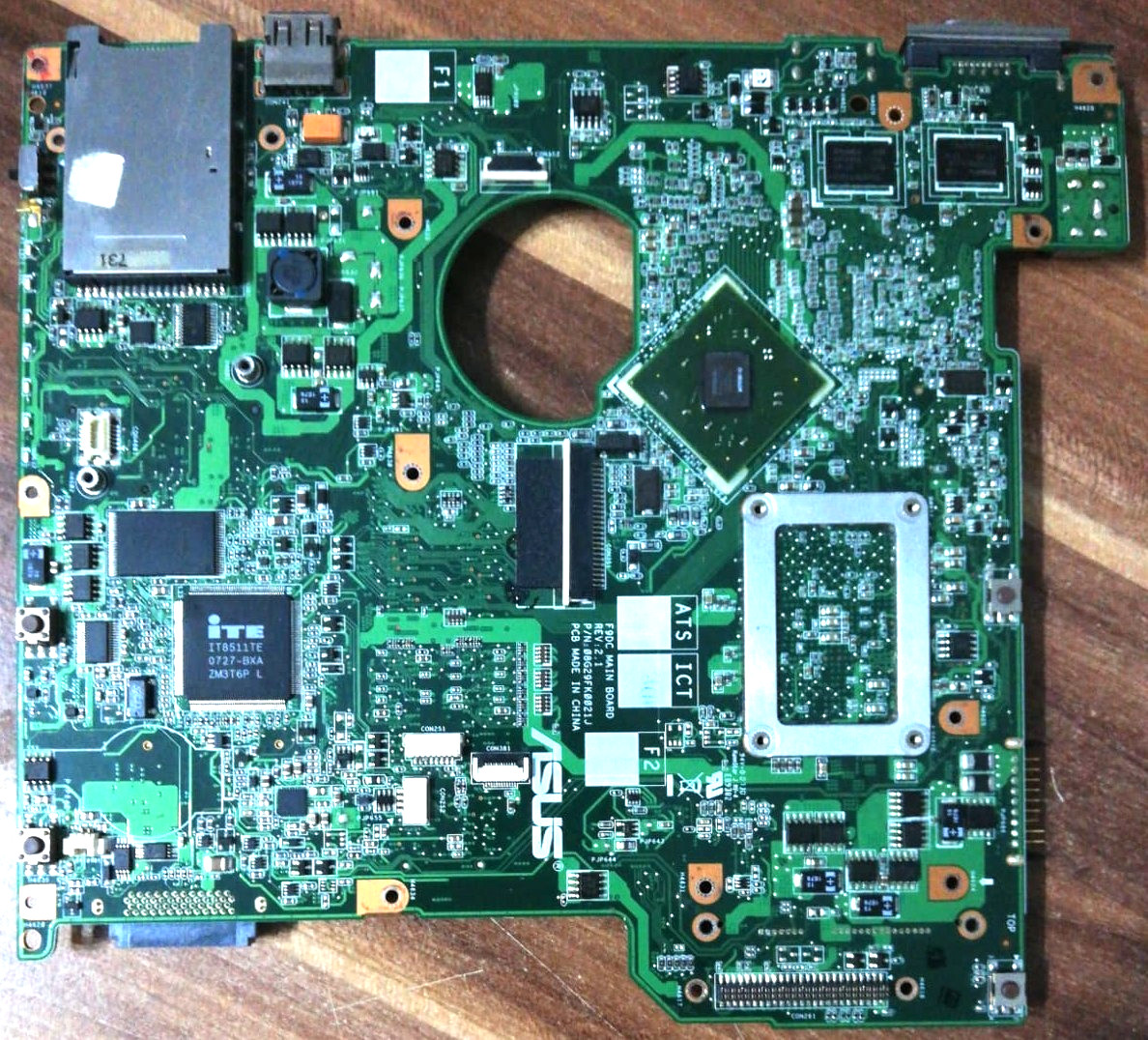 RARE ASUS F9D Motherboard + Atmel AT88SC0808C CryptoMemory - Security Edition