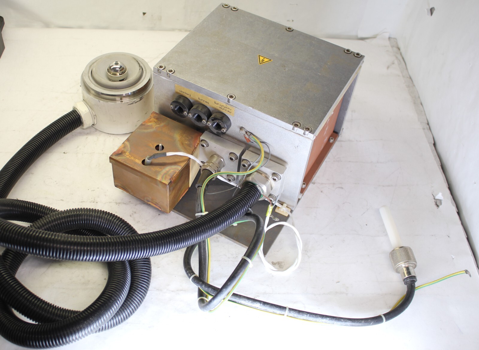 AMRAY Field Emission Scanning Electron Microscope Part Untested
