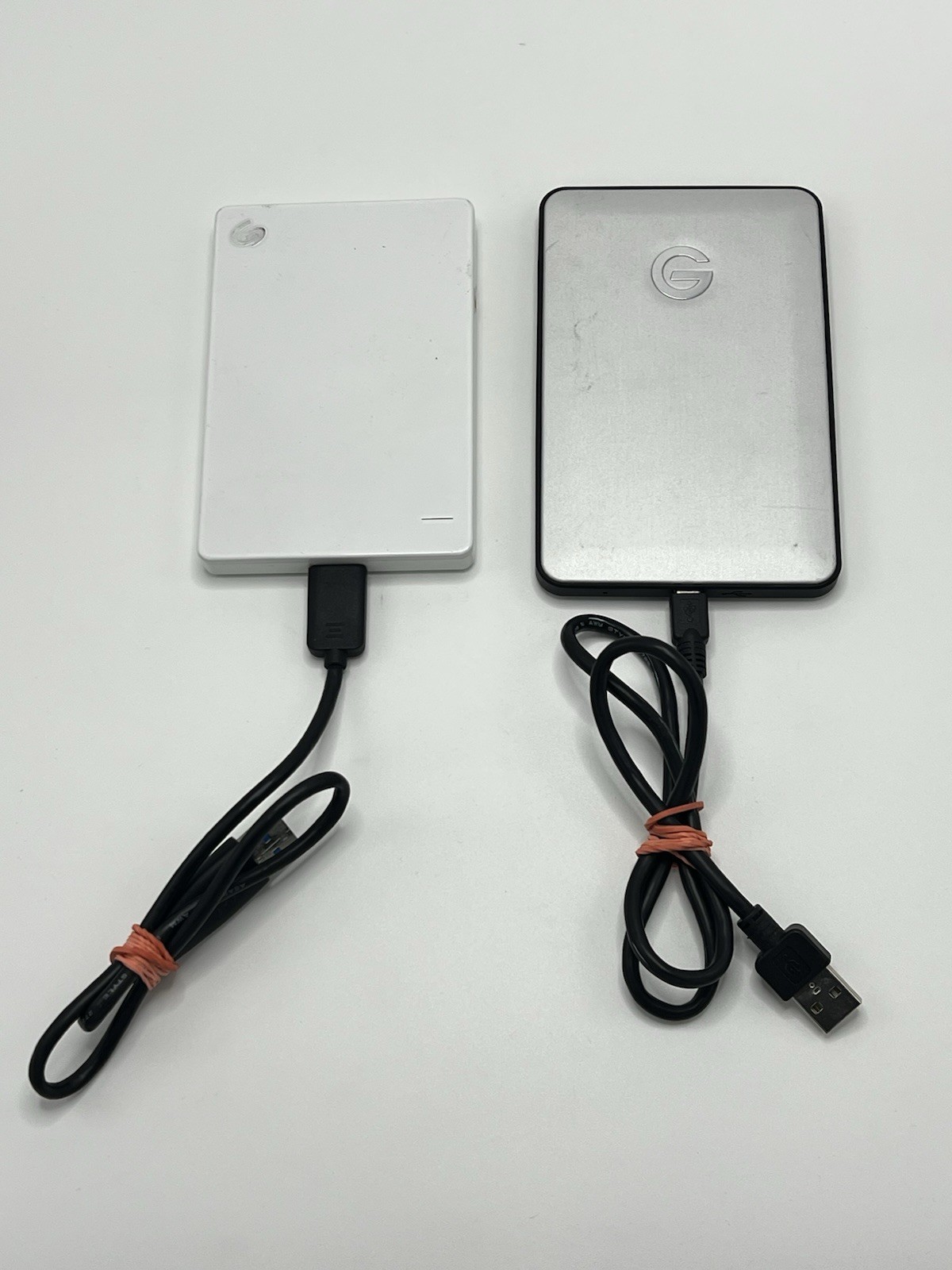 Seagate Backup Plus Portable External Hard Drive 2TB SRD00F1 - Used Read descrip