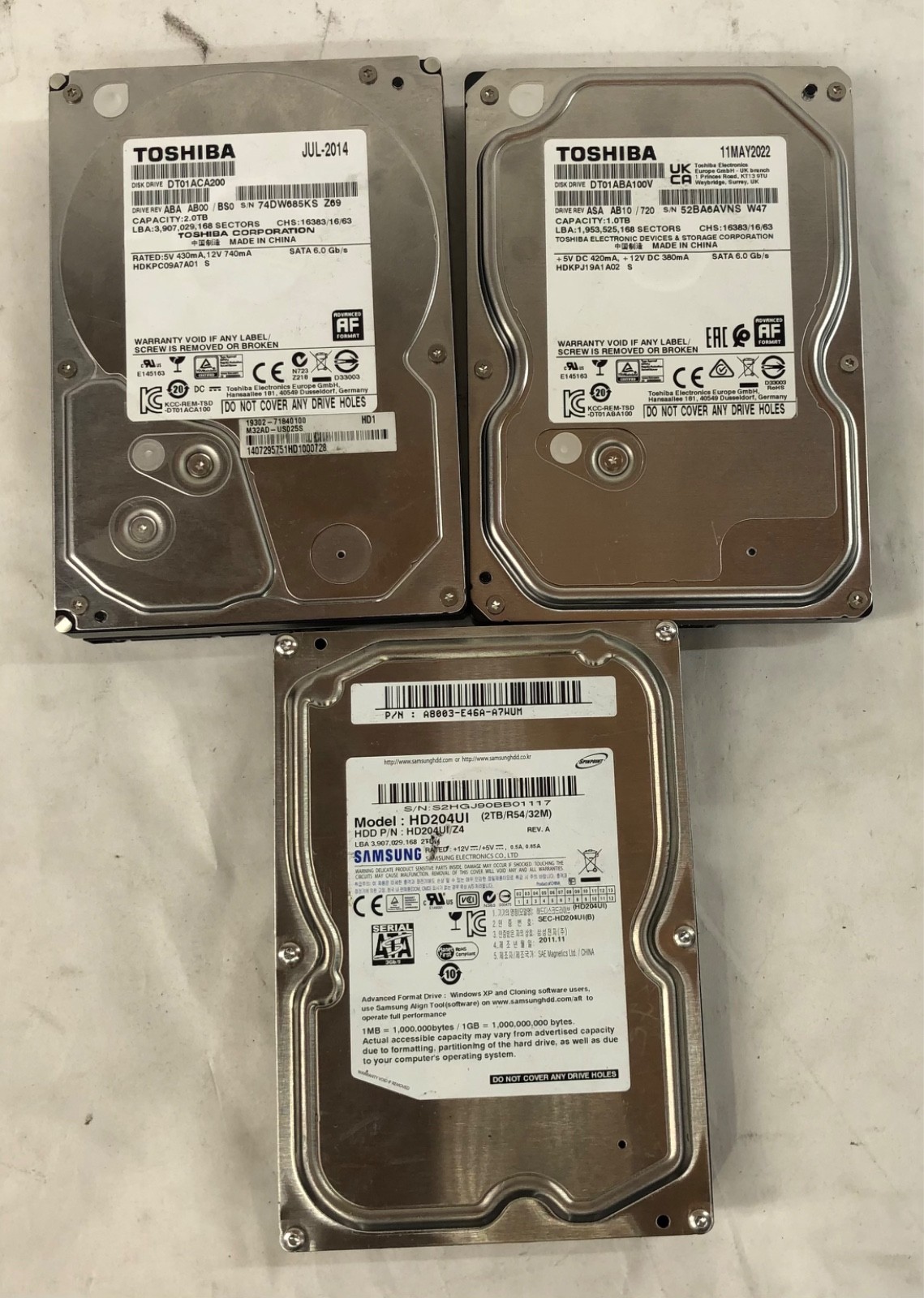 3.5" Hard Drive Lot DT01ACA200 2TB + HD204UI 2TB + Toshiba DT01ABA100V 1TB SATA