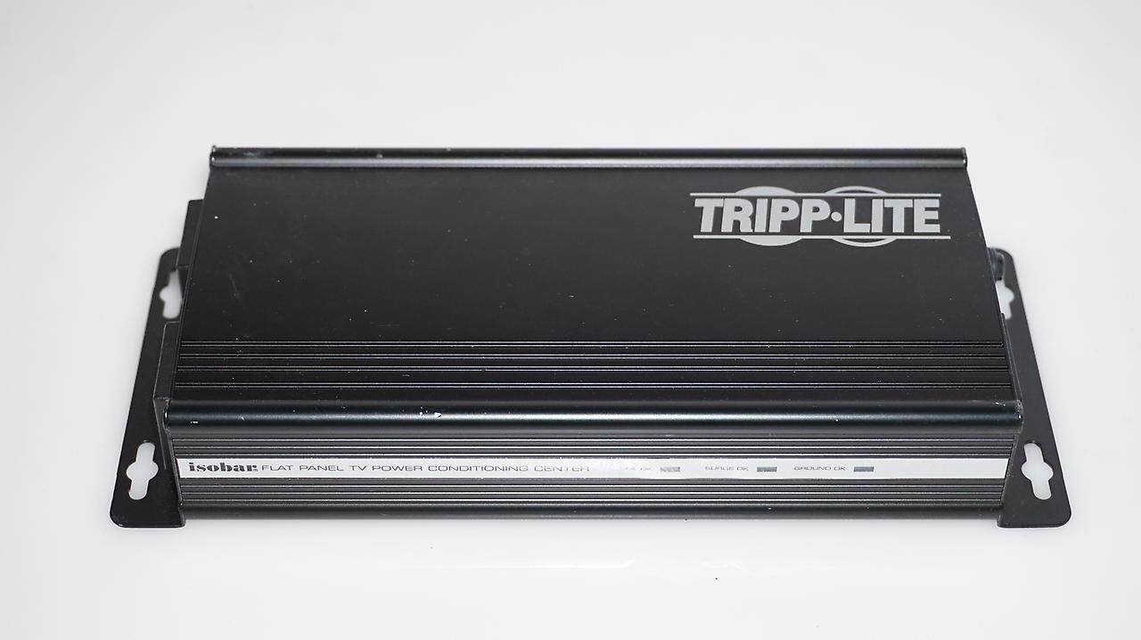 TRIPP-LITE ISOBAR LOW-PROFILE PRO AUDIO/VIDEO SURGE PROTECTOR POWER CONDITIONER