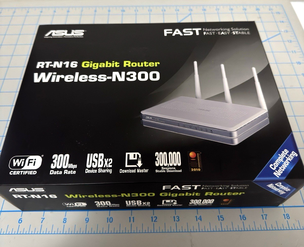 ASUS RT-N16 300 Mbps 4-Port Gigabit Wireless N Router