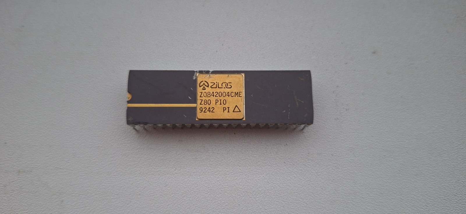 Zilog Z80 PIO Z0842004CME military for Z80 CPU uncommon vintage CPU GOLD
