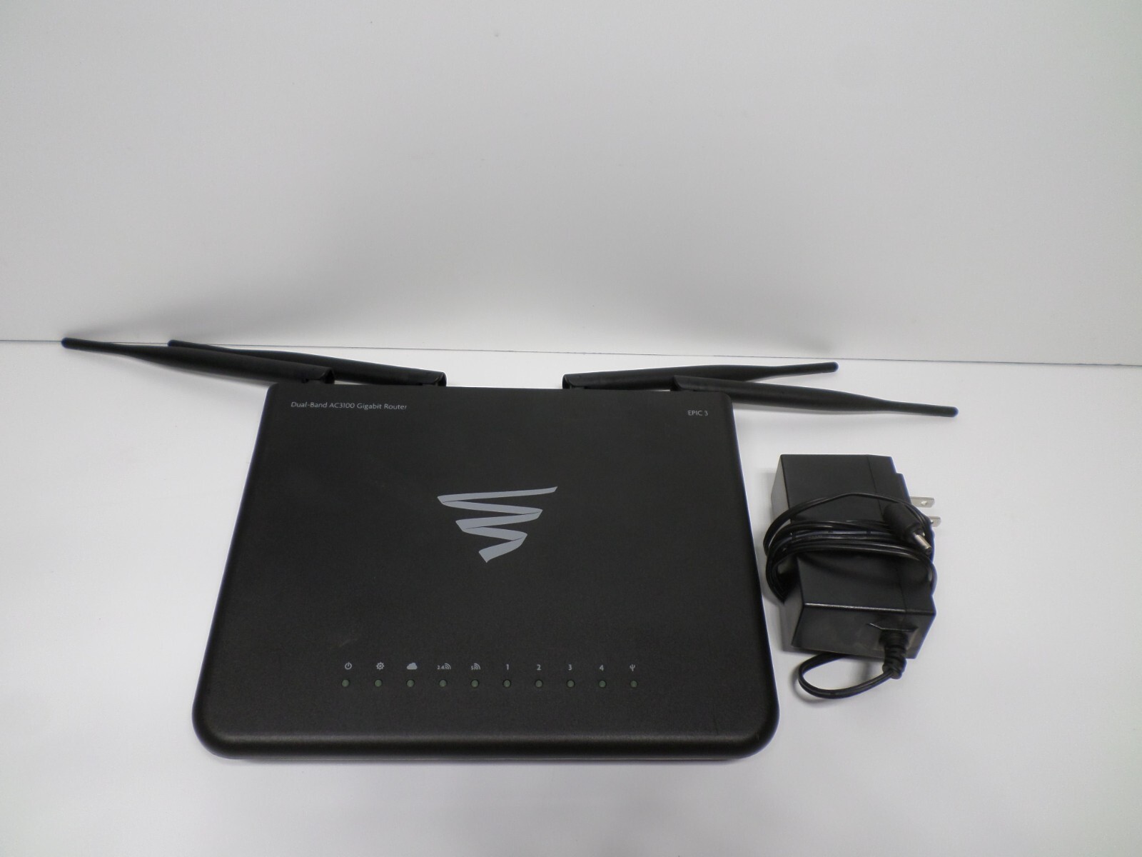 USED Luxul Epic 3 Dual Band Wireless Gigabit Router (XWR-3150)