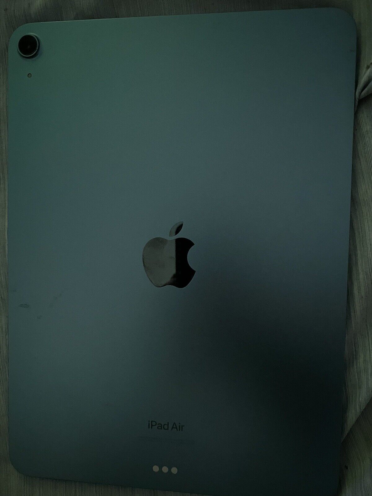 Apple iPad Air 5th Gen. 64GB, Wi-Fi + 5G (Unlocked), 10.9in - Blue