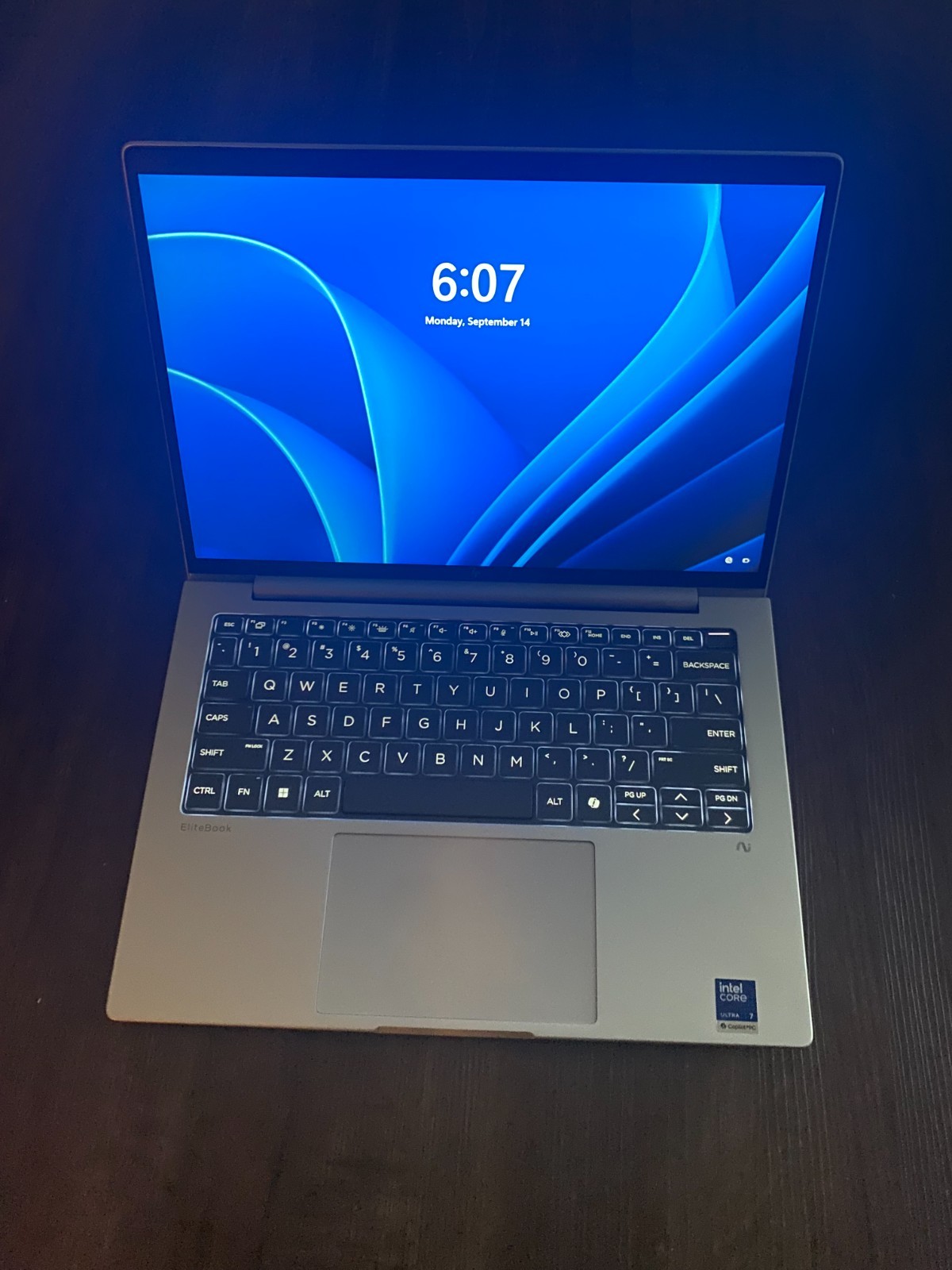 HP EliteBook 8 G1i 14 AI PC 14" Ultra 7 268V 32GB DDR5 1TB SSD Windows 11 Pro