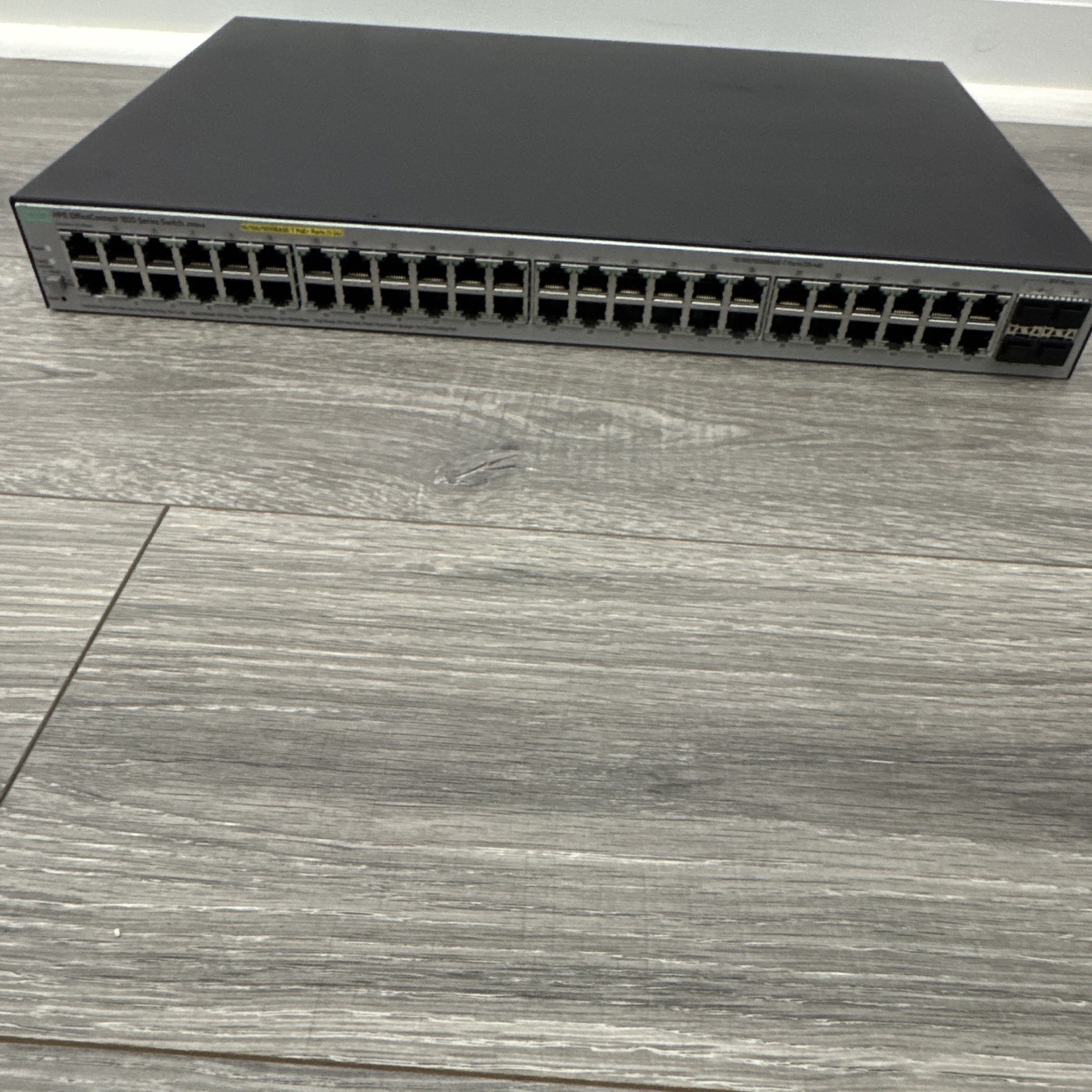 HPE OfficeConnect 1820 J9984A 24-Port Gigabit PoE+ Rack-Mount Switch SFP