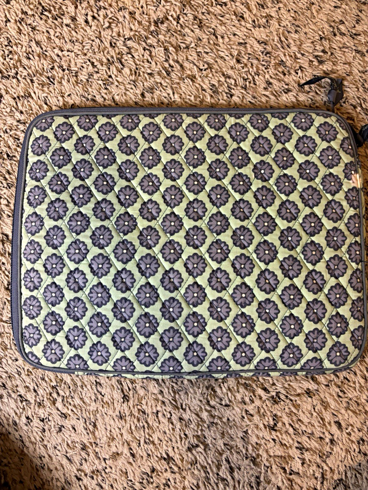 Vera Bradley 13 in Padded Zip-Around Fabric Laptop Sleeve Case Green Gray Floral