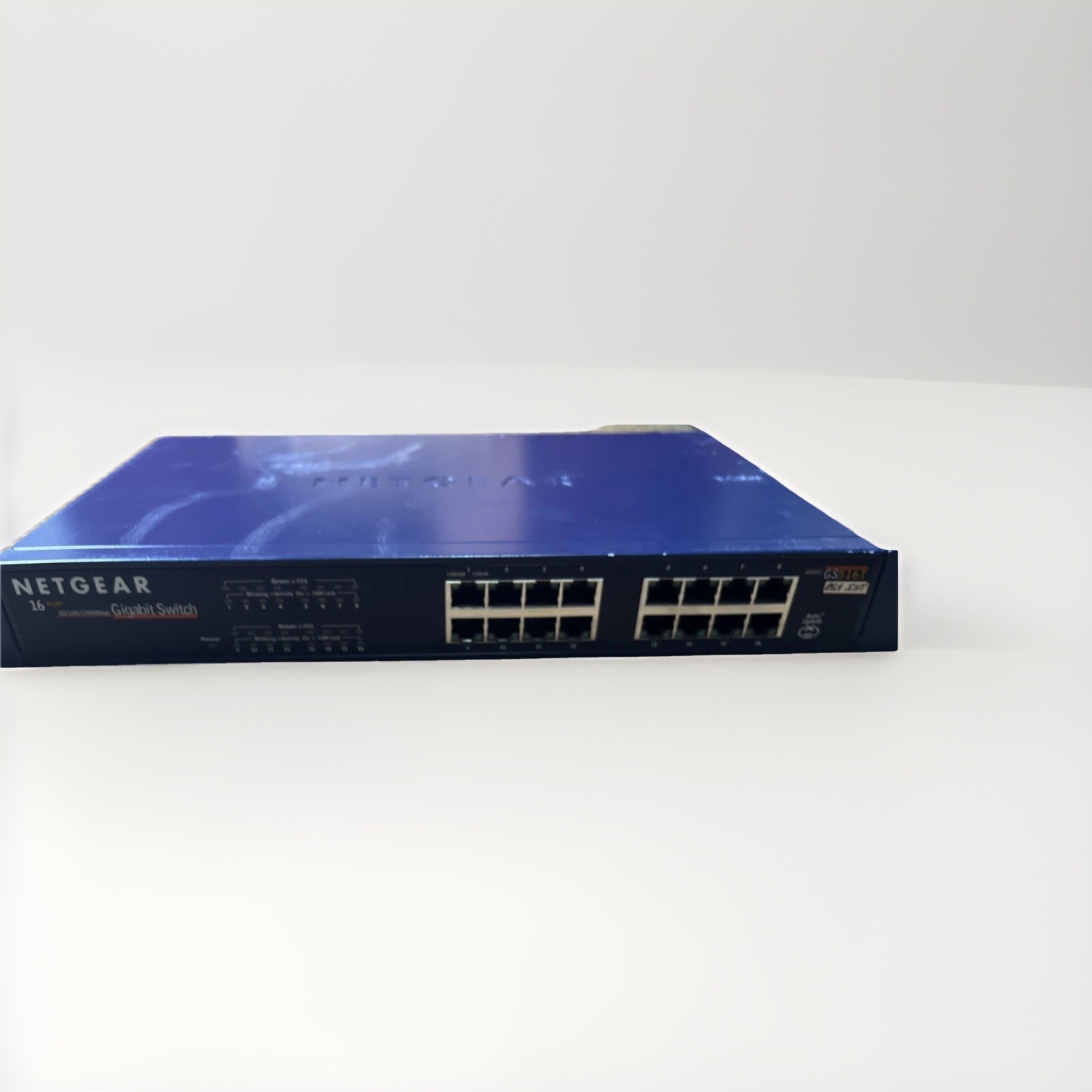 NETGEAR 16 PORT GIGABIT SWITCH - GS516T - WORKING 