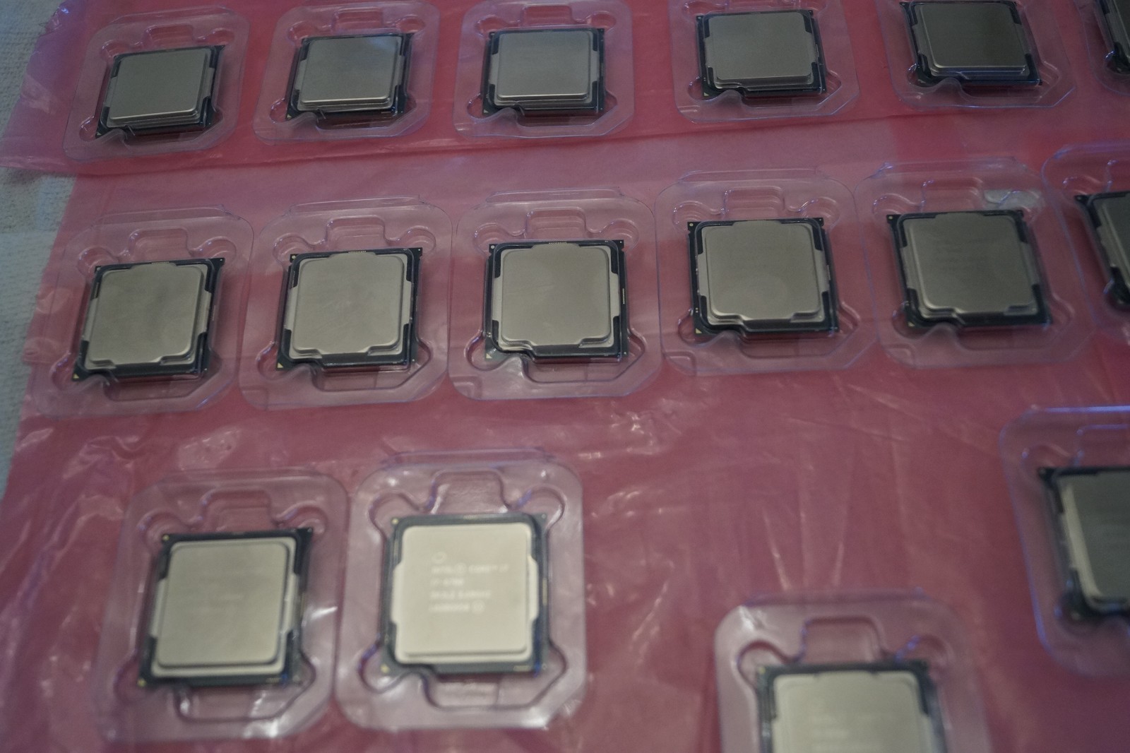 Lot of 23 intel Mixed i5 / i7 ETC. CPU Processors SRF4H, SR3XE, SR338,SRMBS etc.