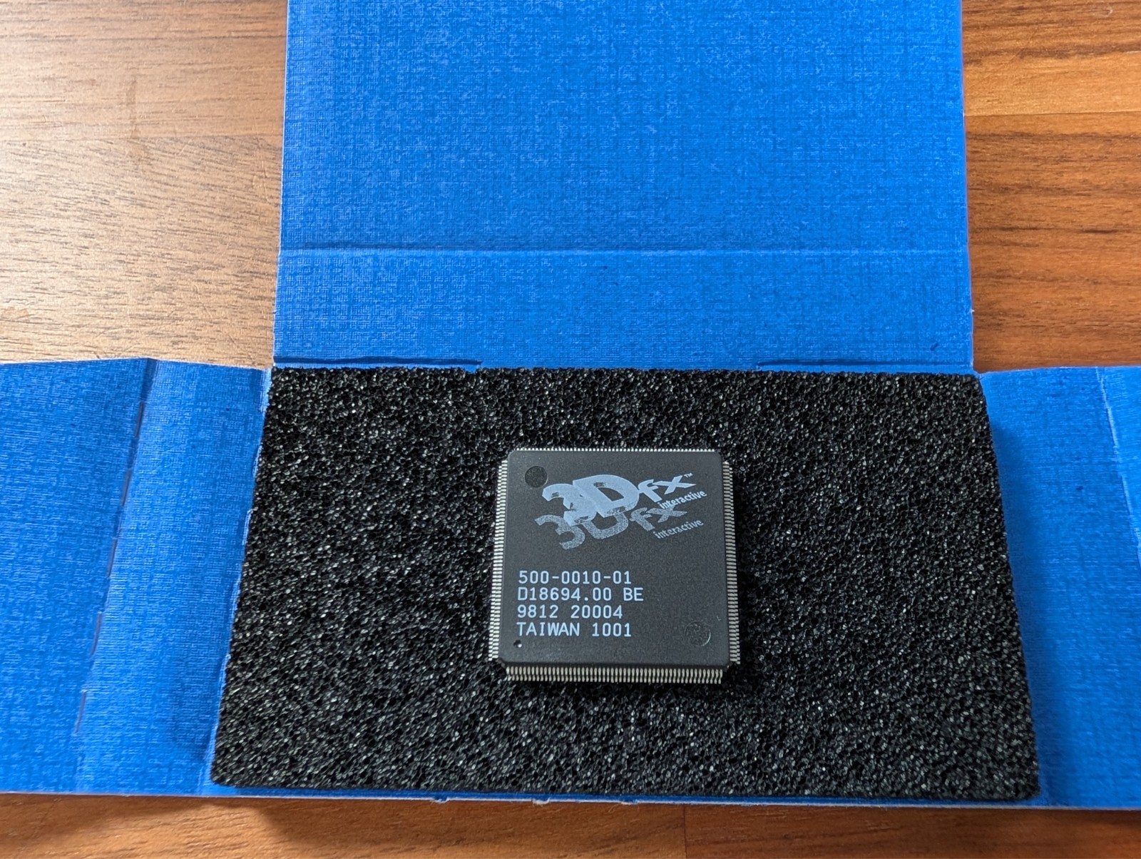Genuine 3dfx Voodoo2 Chip (500-0009-01 FBI or 500-0010-01 TMU) - NOS / Retro