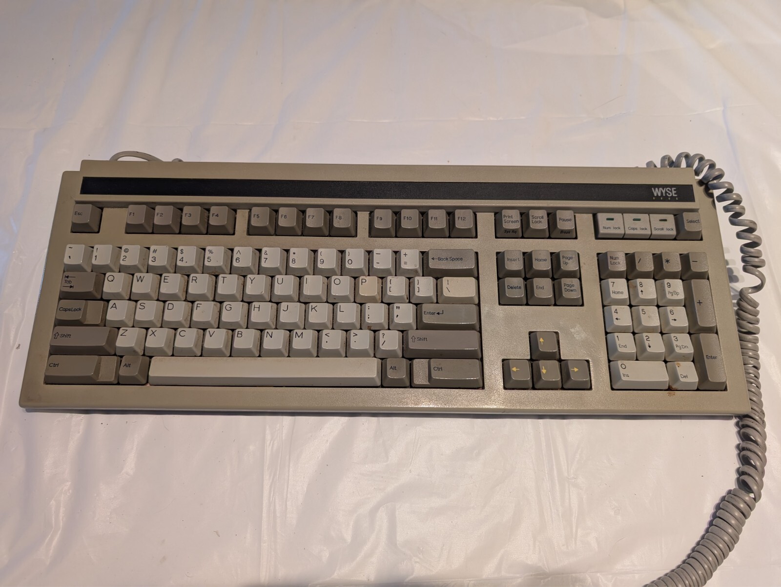 WYSE Keyboard Vintage PCE #840358-01 Cherry MX Black Switches