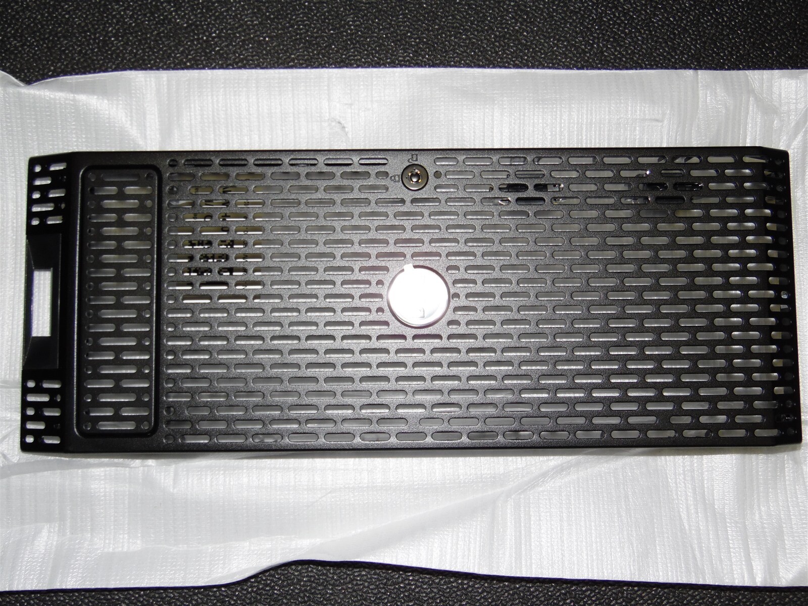 NEW FACEPLATE FRONT BEZEL DELL POWEREDGE TOWER SERVER T630 PHWMV WITH KEYS