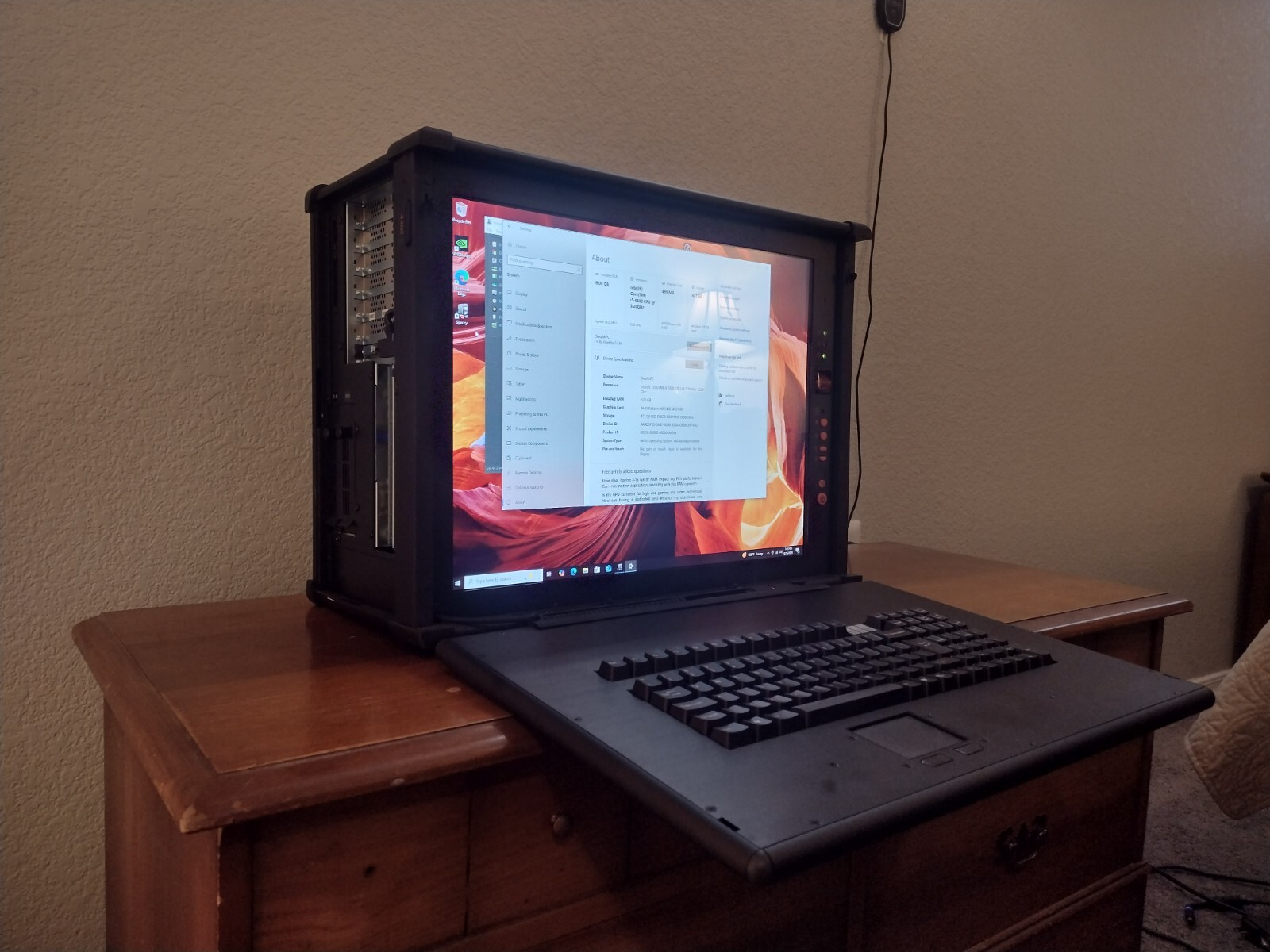 Stealth PC Rugged Portable, built in keyboard, touchpad, 20" 1080p LCD