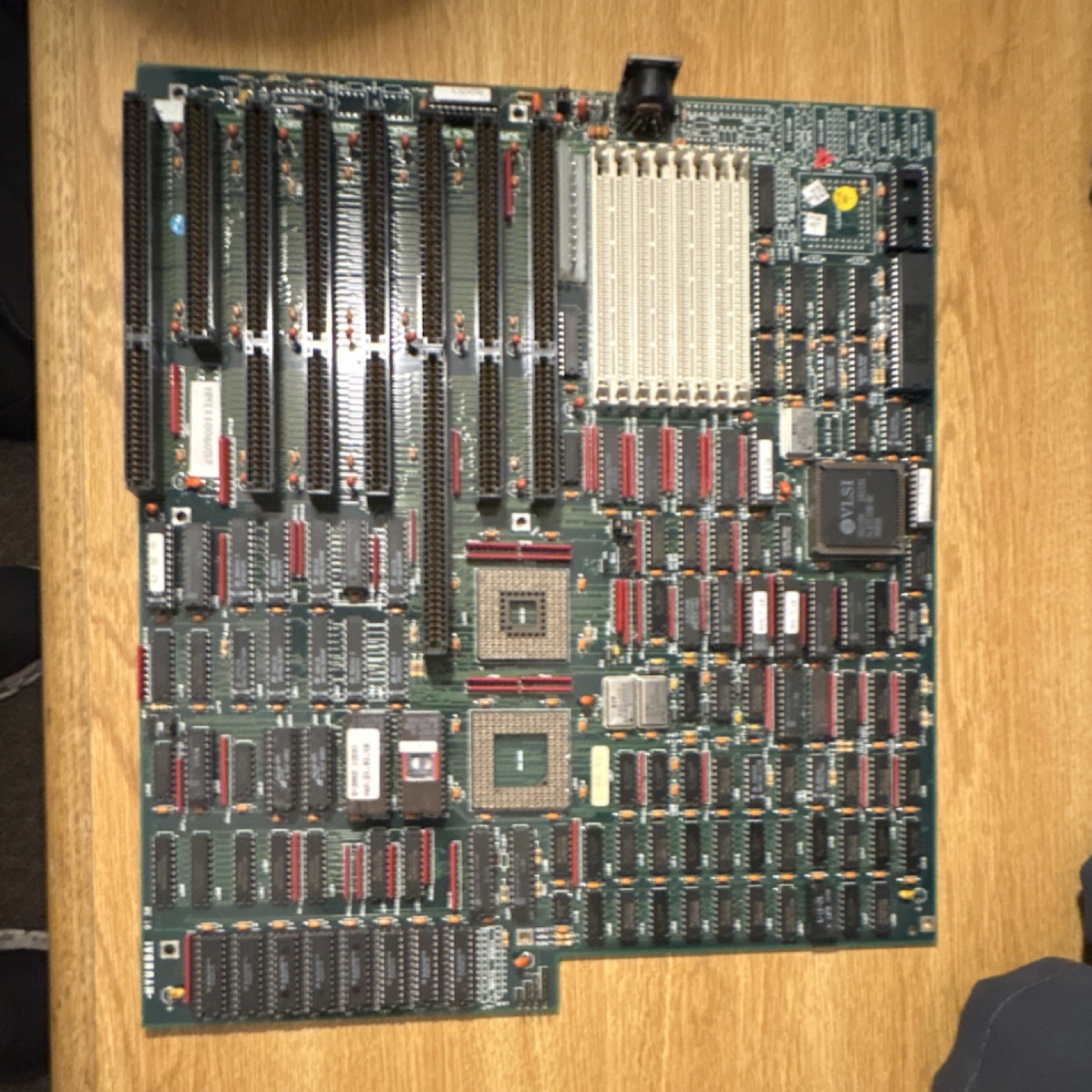 Hyundai Super 386S Vintage Motherboard HM111006057