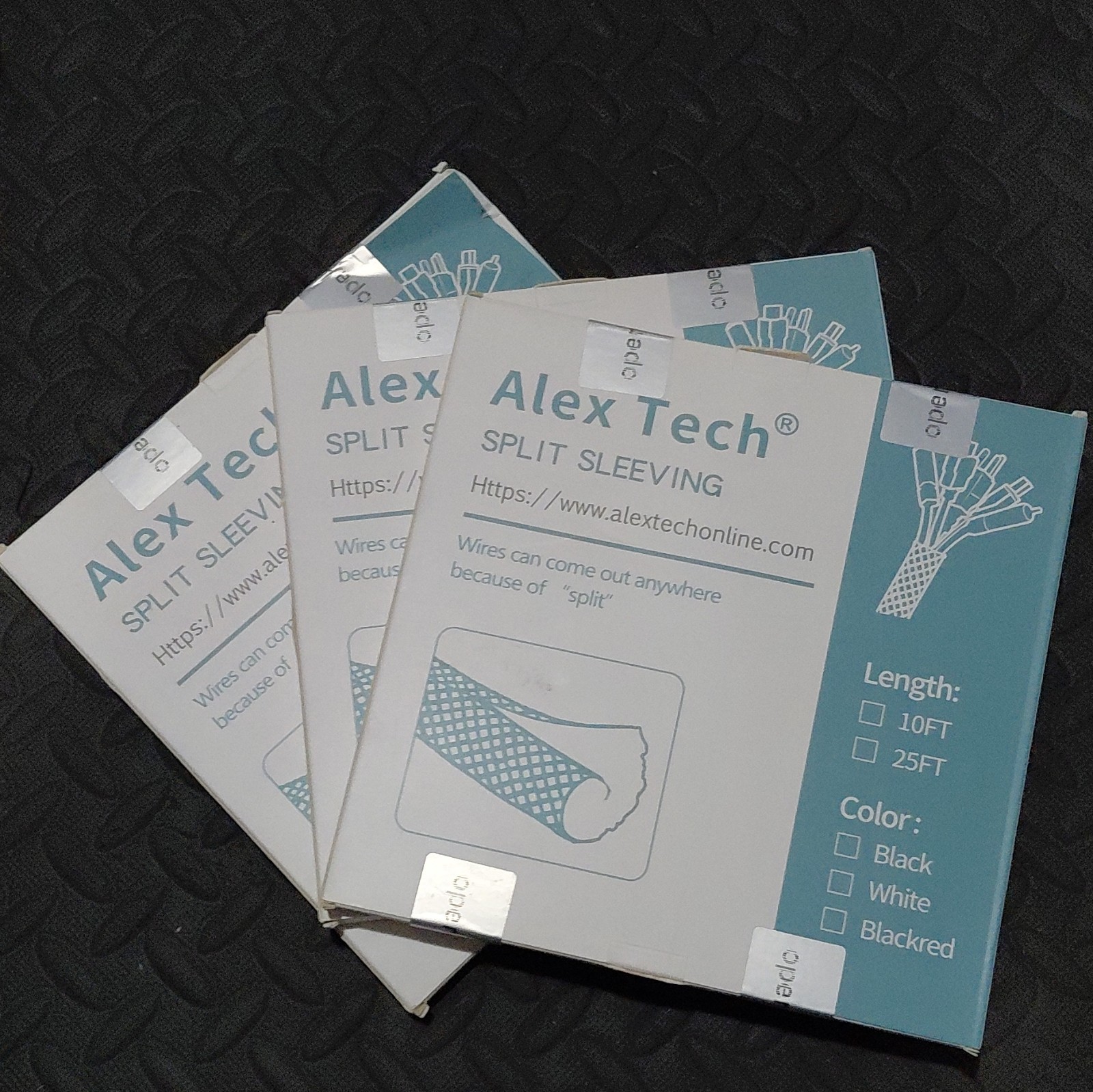 Alex Tech Split Cable Sleeve 1/4 in x 10 ft Black Plastic, Natural Finish