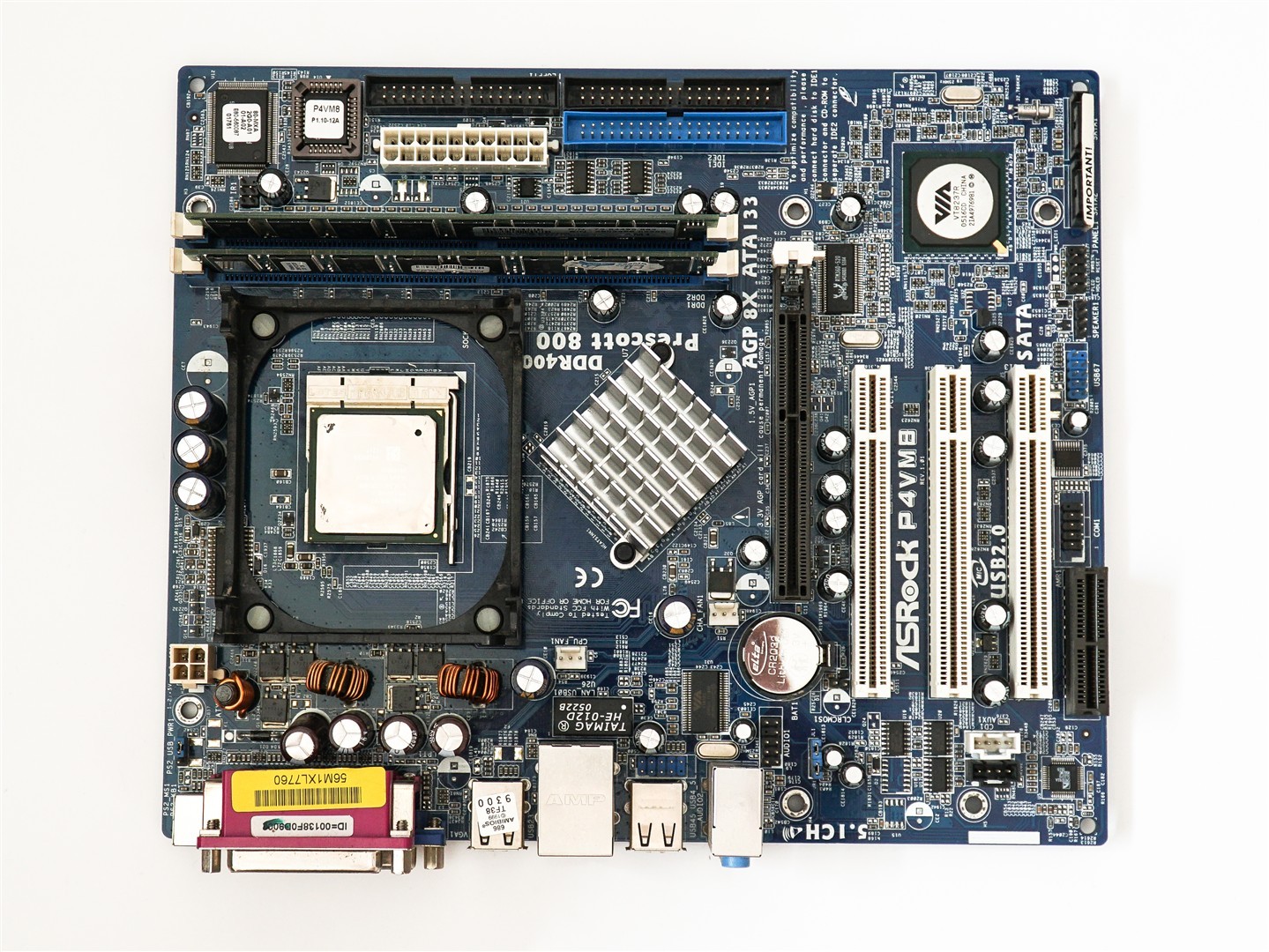 ASROCK P4VM8 + Intel Celeron 2.4GHz + 512MB DDR266 mATX