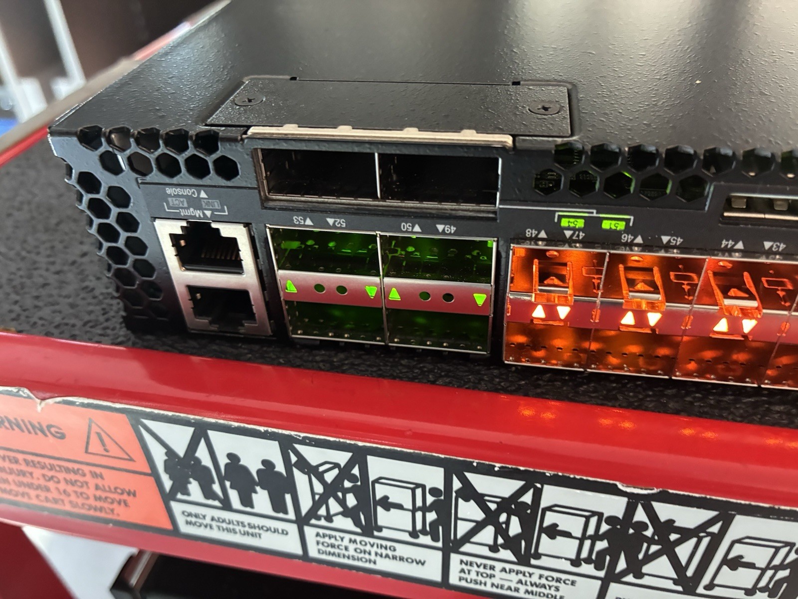 Edge-core networks 5812-54X-O-AC-F switch