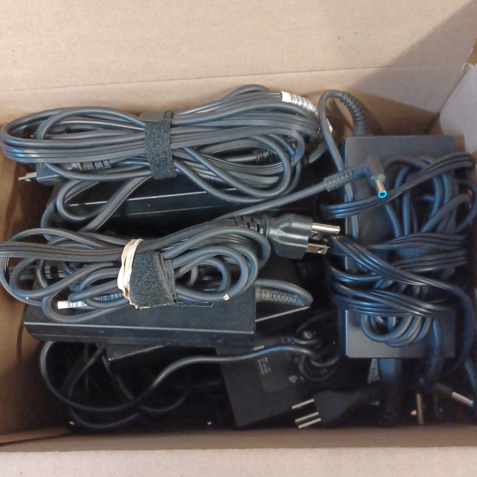 Lot of 10 Genuine HP Small Blue Tip 120W 19.5V 6.15A Power Adapter Supply
