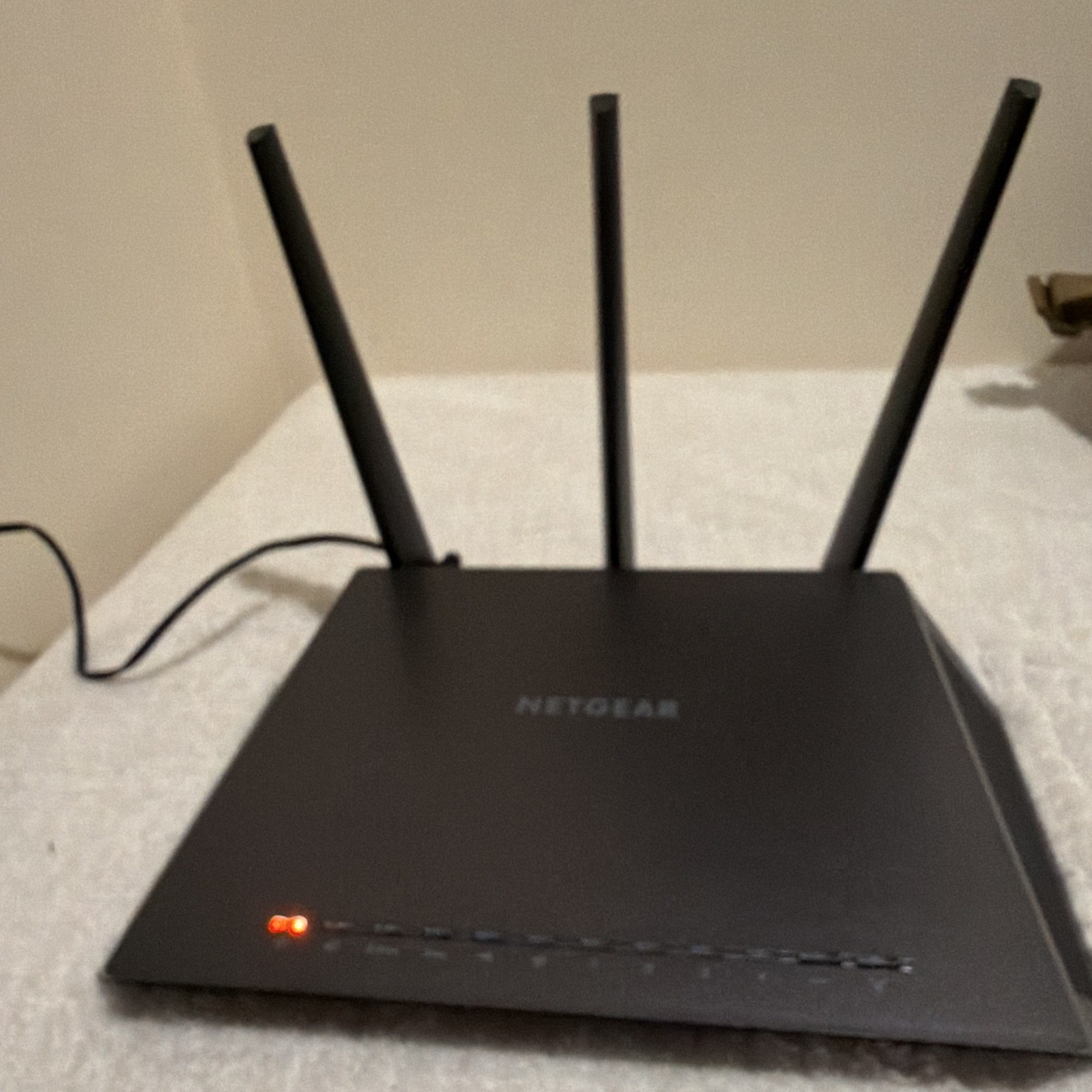 NETGEAR Nighthawk AC2300 Dual-Band WiFi Router 4-Port R7000P Black