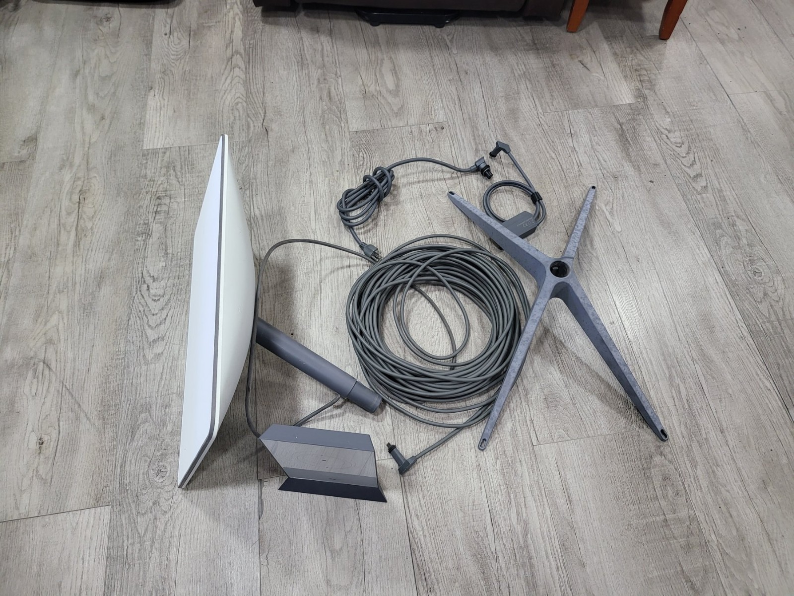 Starlink Gen 2 Actuated UTA-212 Dish UTR-211 Router + Ethernet Adapter Released