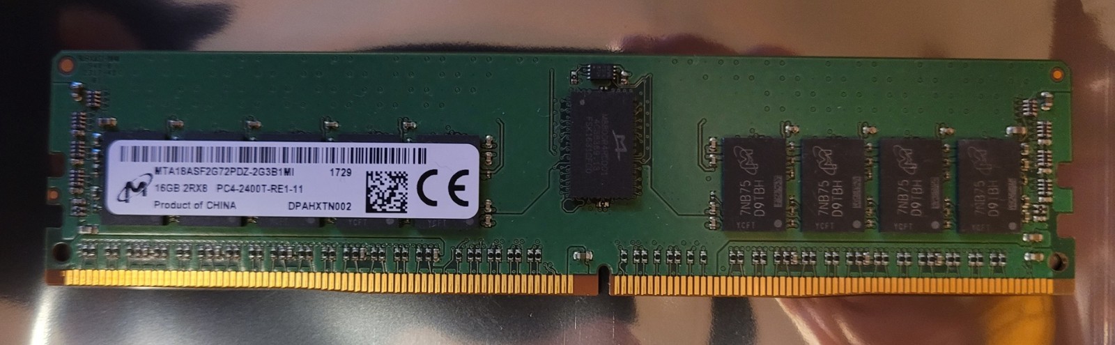 Micron DDR4 SDRAM 16GB 2Rx4 PC4-2400 MHz ECC RDIMM MTA18ASF2G72PDZ-2G3