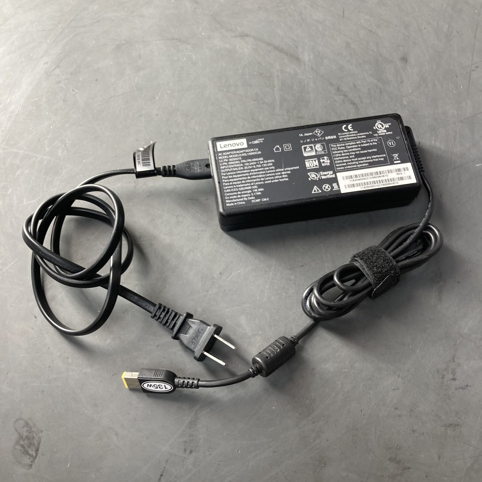 Original Lenovo ADL135NDC2A Power Adapter Charger 135W Square Tip