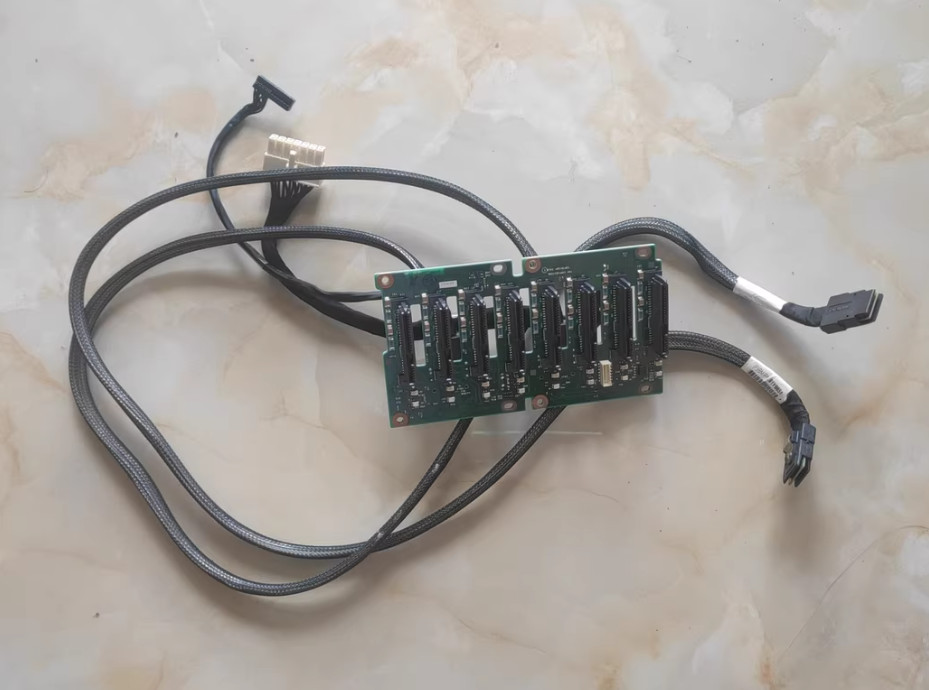 IBM X3650 M4 8x2.5" HDD Expander backplane  69Y5319 81Y4597 90Y5875 46W8418