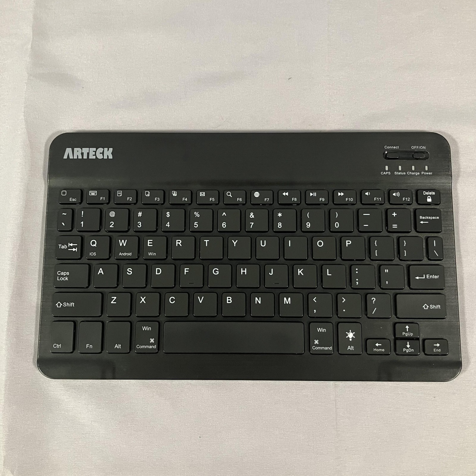 Arteck HB030B Wireless Bluetooth Keyboard Compact Multi-Device Rechargeable