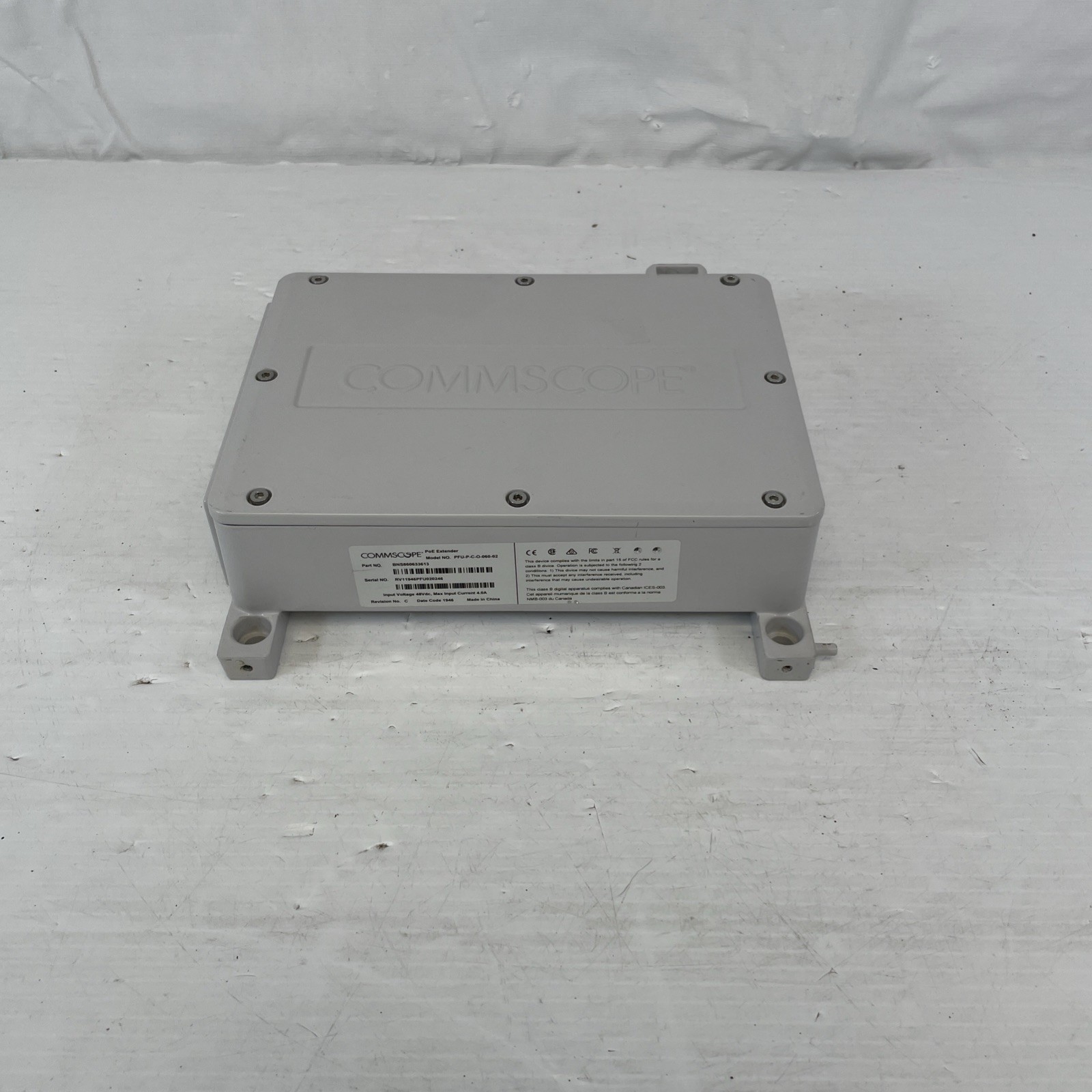 Commscope PFU-P-C-O-060-02 PoE Extender 2 Port Universal Mount