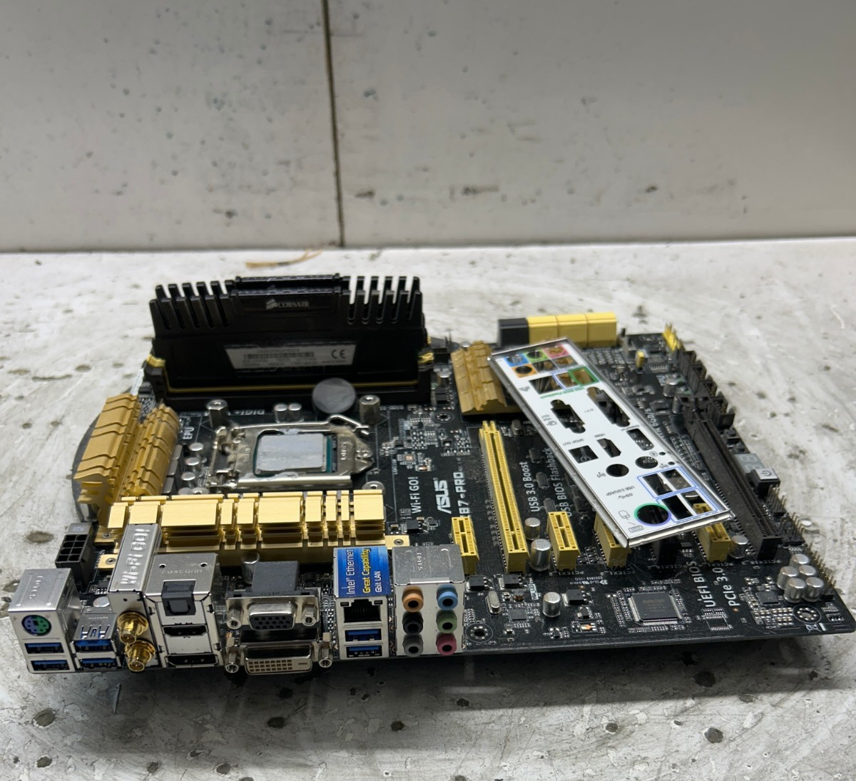 ASUS Z87-Pro ACPI Intel Core i5-4670K 3.40GHz 8GB
