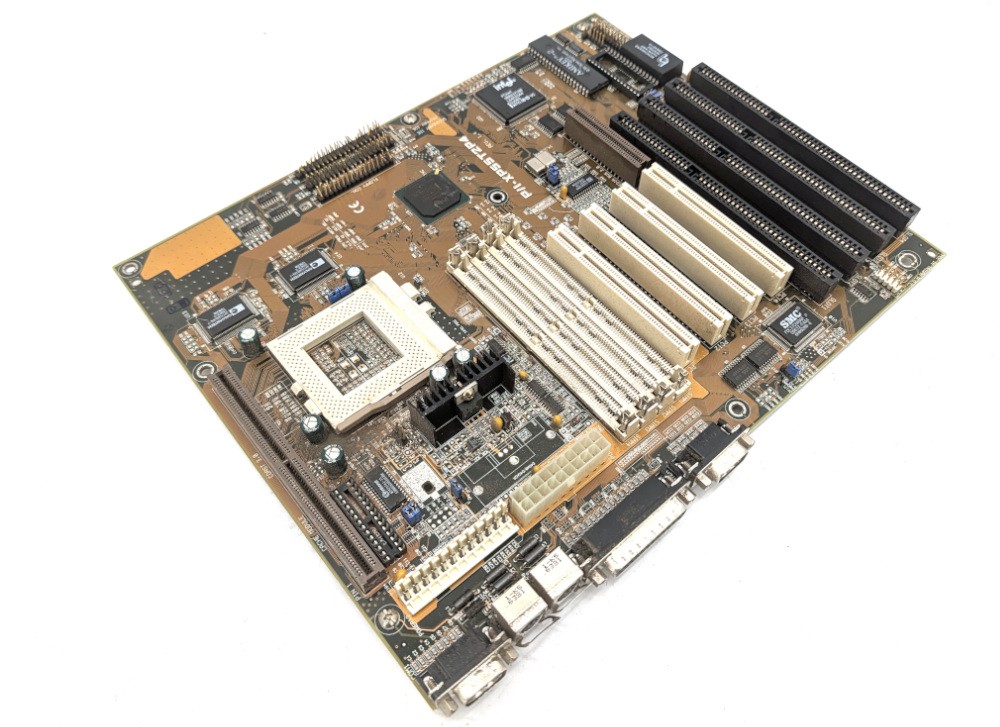 Untested Asus P/I-XP55T2P4 Rev 1.4 Mainboard Socket 7 Motherboard Retro