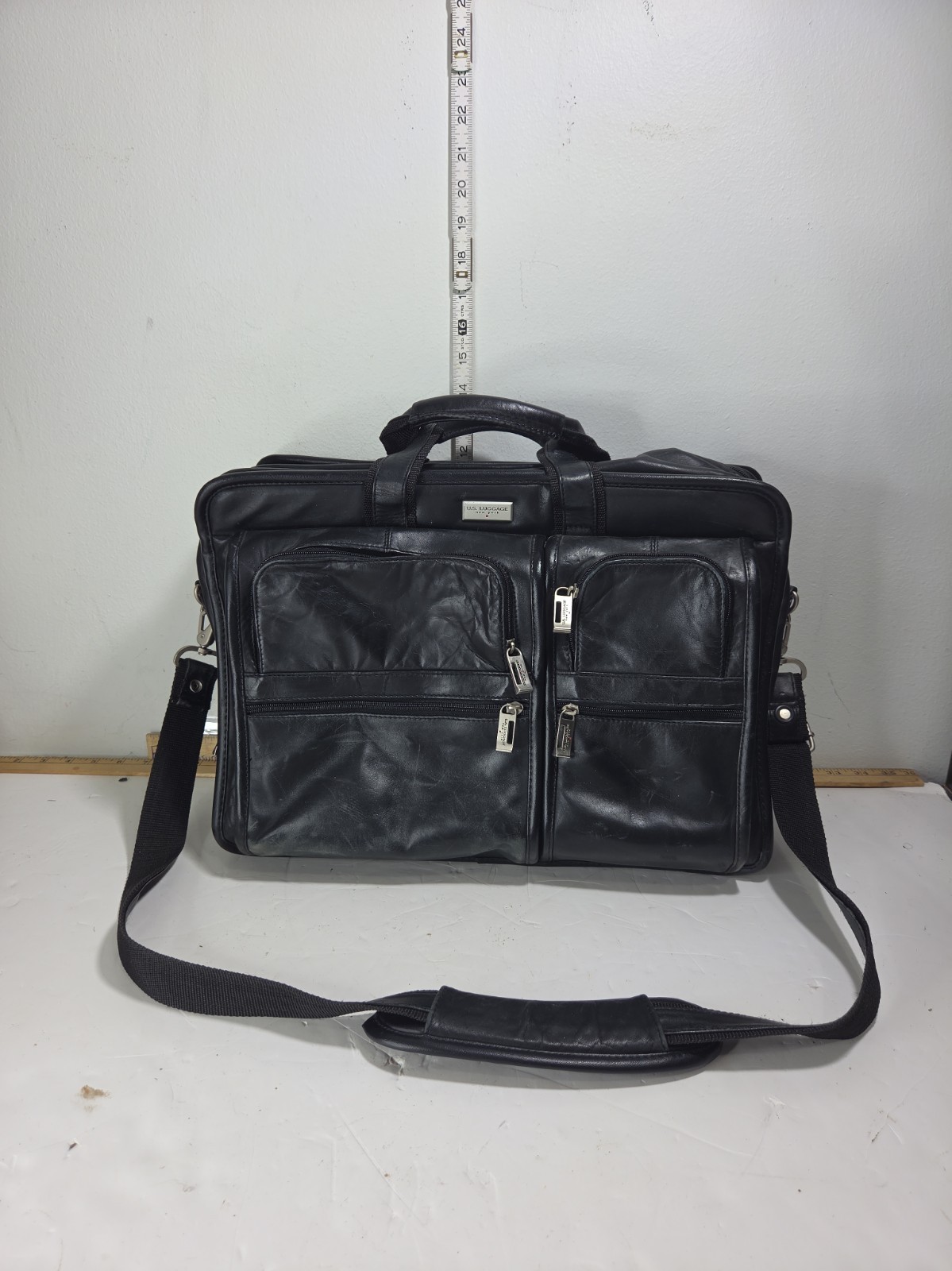 U.S. Luggage New York, Black Leather Expandable Briefcase/ Laptop Bag   TD51D