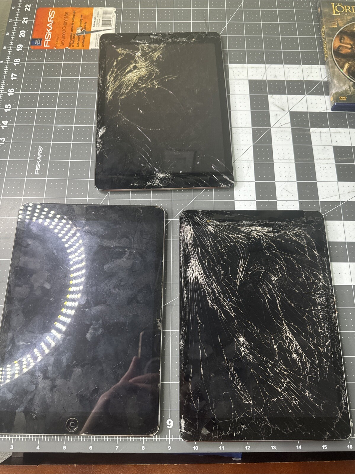 Bulk Lot of 3 DEFECTIVE AS-IS Apple iPad Air 1st Gen Tablets AS-IS A1474 A1475