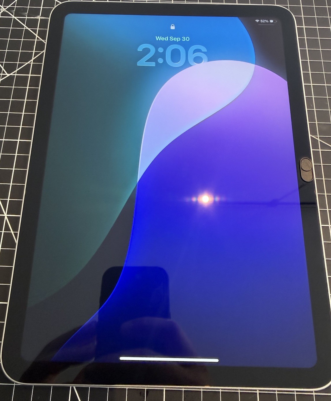 Apple iPad (10th Gen) A2696 - 64GB/256GB, Wi-Fi Only, 10.9in ~ Used Excellent