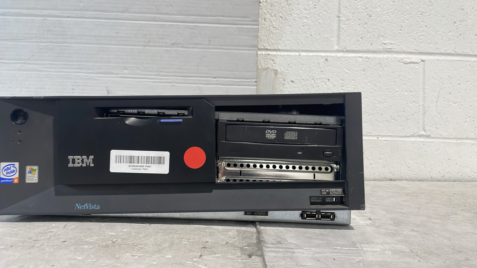 IBM NetVista 8305-Q6U Intel Pentium 4 Desktop PC Computer For Parts Or Repair
