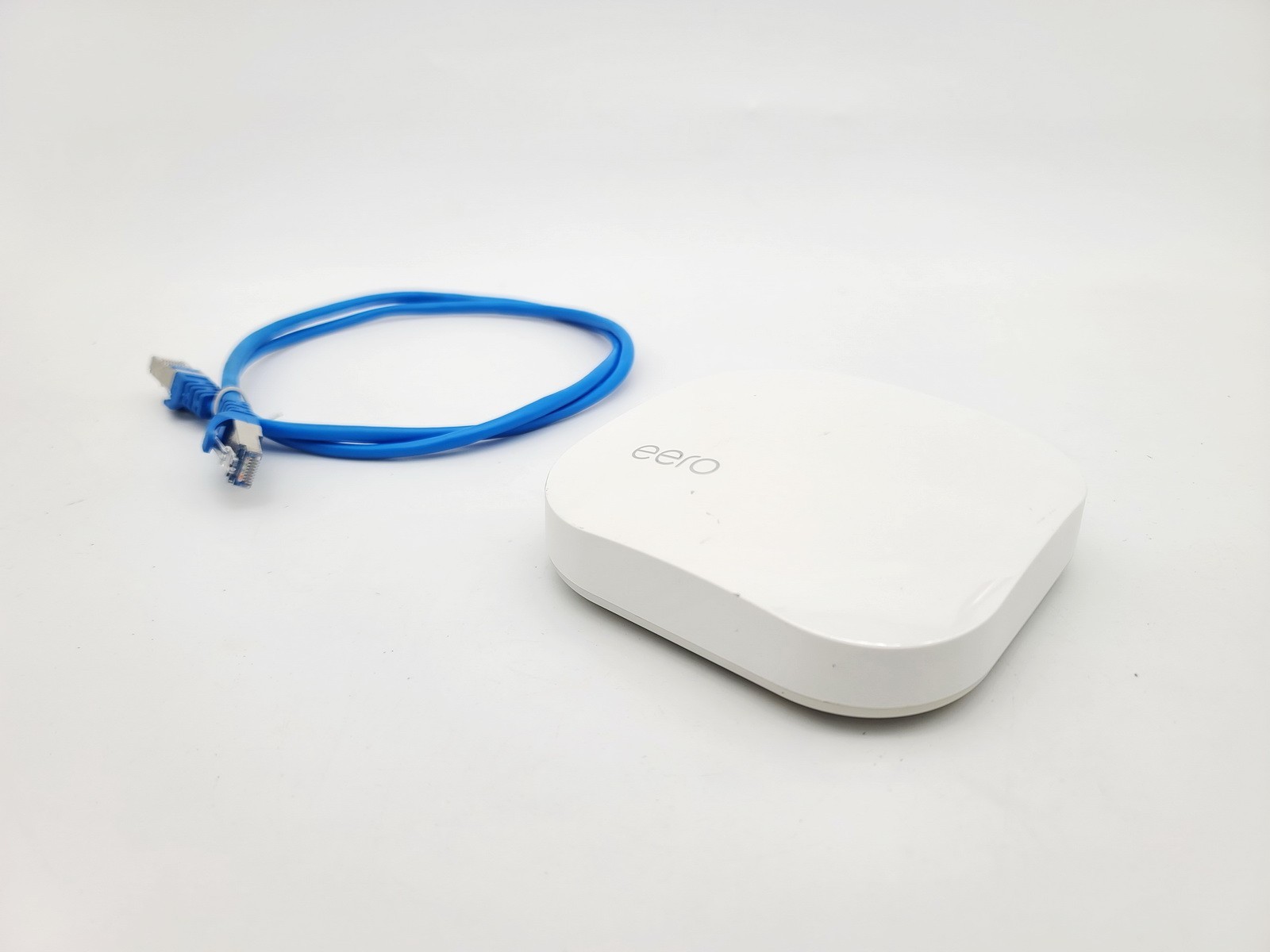 EERO PRO B010001 2ND GEN AC TRI-BAND MESH WIFI ROUTER GIGABIT DUAL ETHERNET