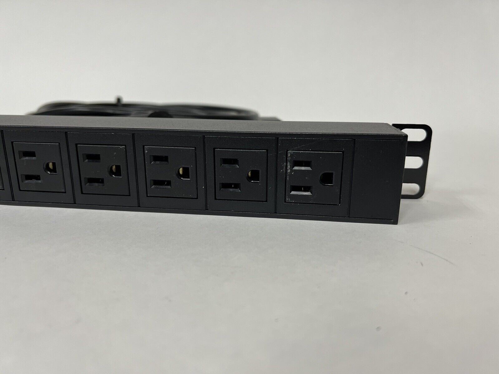 CPI Chatsworth PDU 6 Outlet Power Strip, C01-K24869-001, 125VAC 50/60HZ 15A