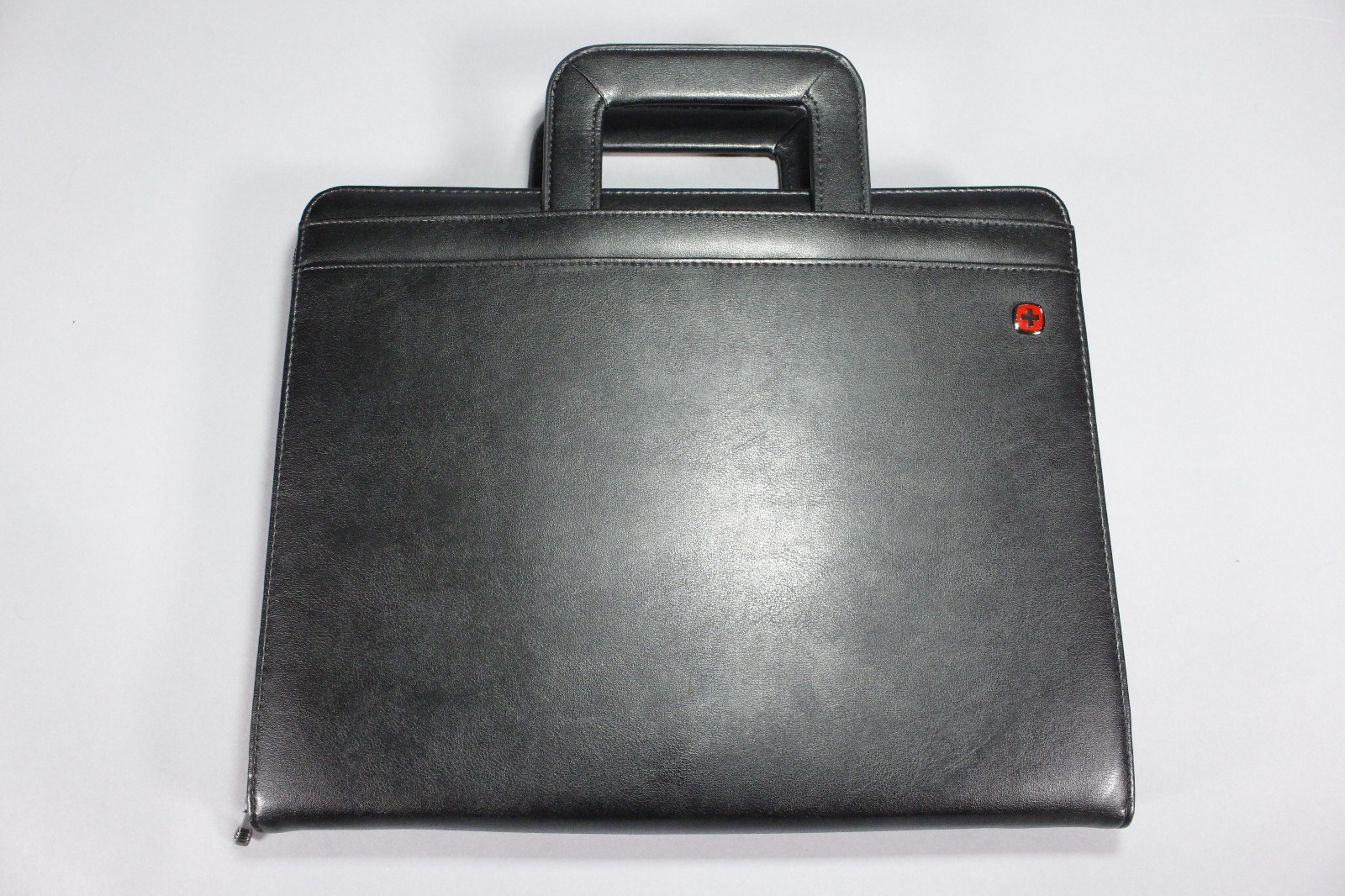 Wenger Venture Zippered Presentation Padfolio Envelope Black Retractable Handles