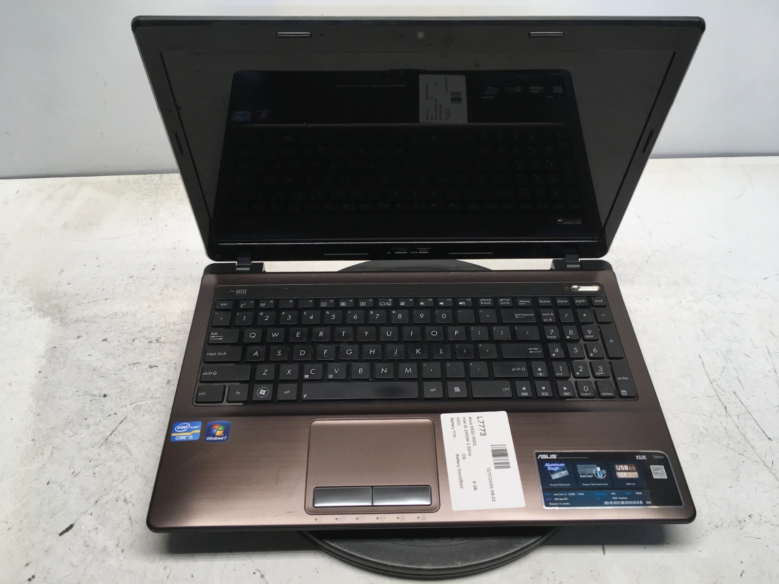 Asus X53E-RS52 Intel i5-2450M 2.5GHz 6 GB NO HDD NO BAT - SCREEN DAMAGE