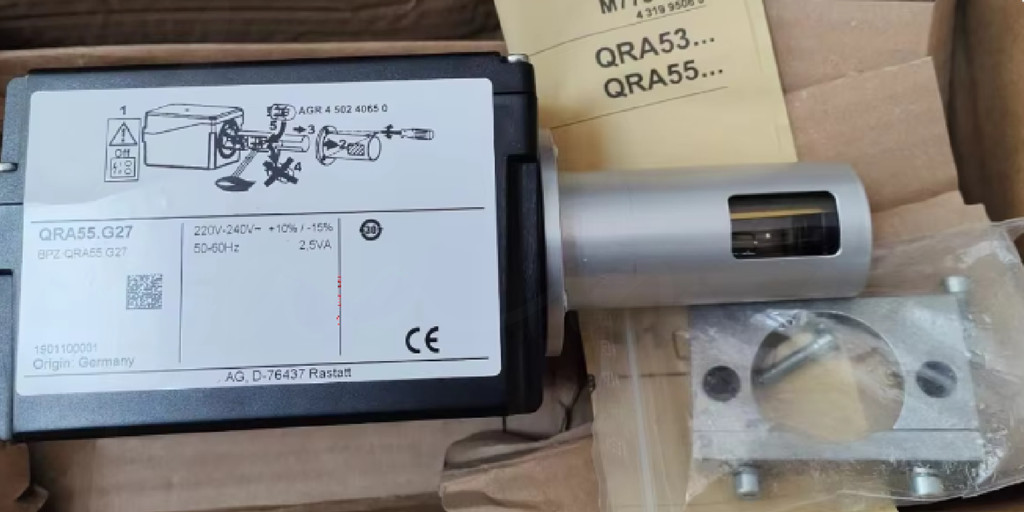QTY:1 NEW Electric Eye QRA55.G27  Flame Detector DHL or FedEX