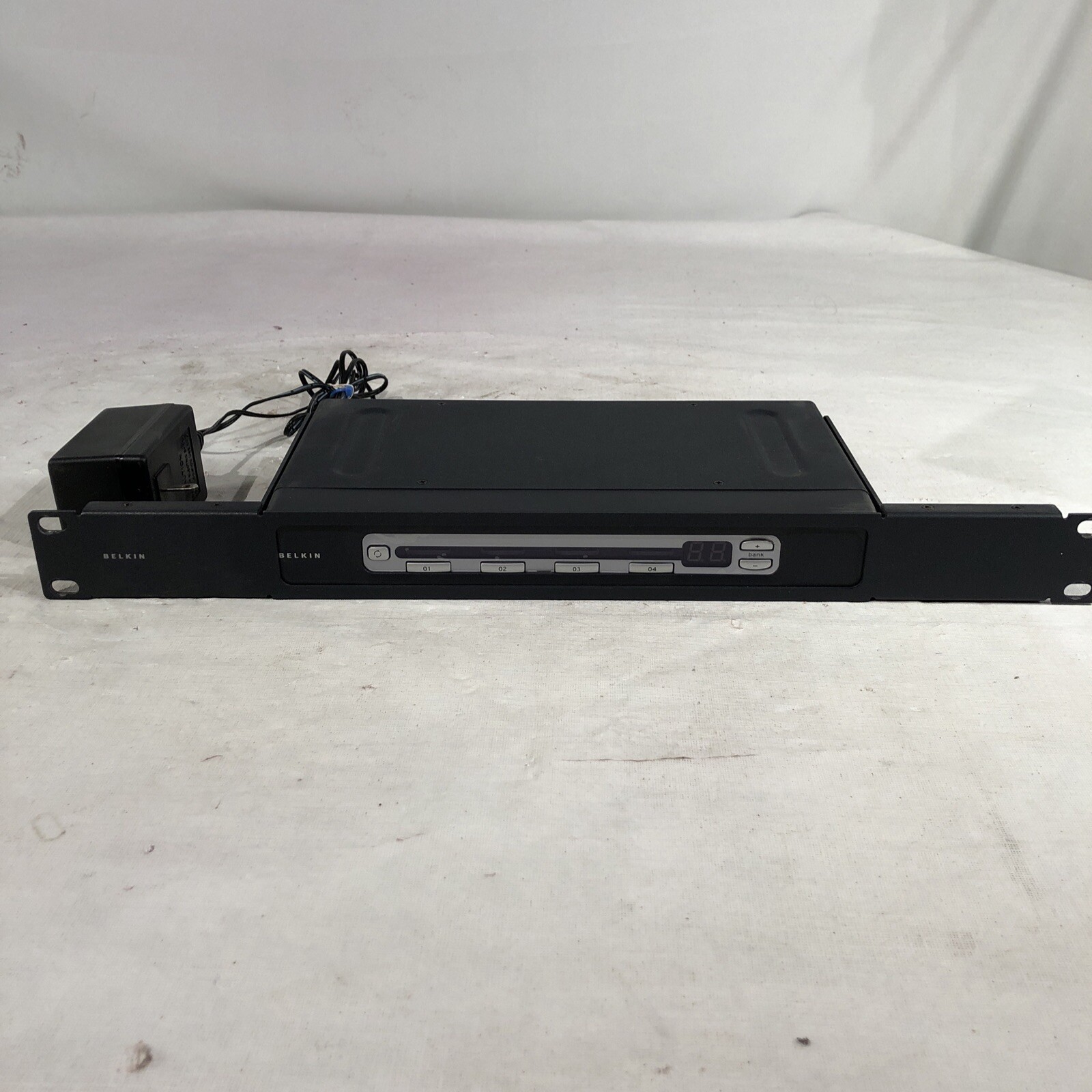 Belkin P81042-A OmniView F1DA116T 16 Port KVM PRO2~ With Power