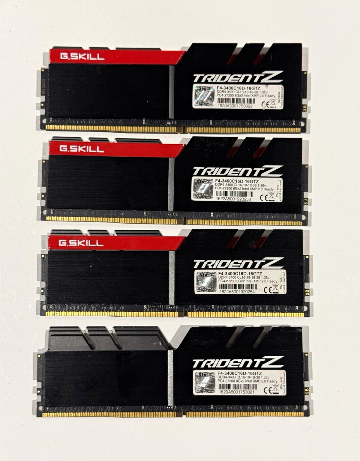 G.SKILL Trident Z 32GB (4x8GB) DDR4-3400 DIMM RAM F4-3400C16D-16GTZ