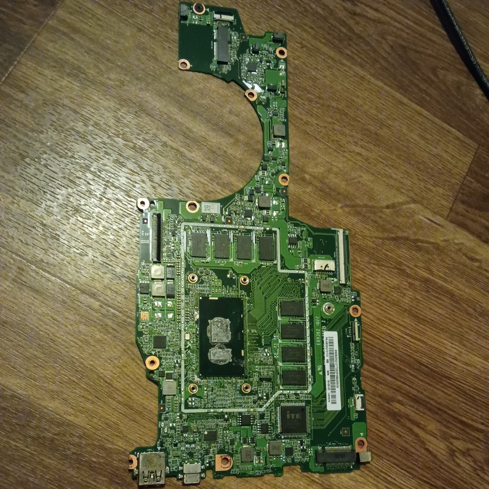 FRU:5B20Q12234 For Lenovo Yoga 720-12IKB with I5-7200U 8G Laptop Motherboard