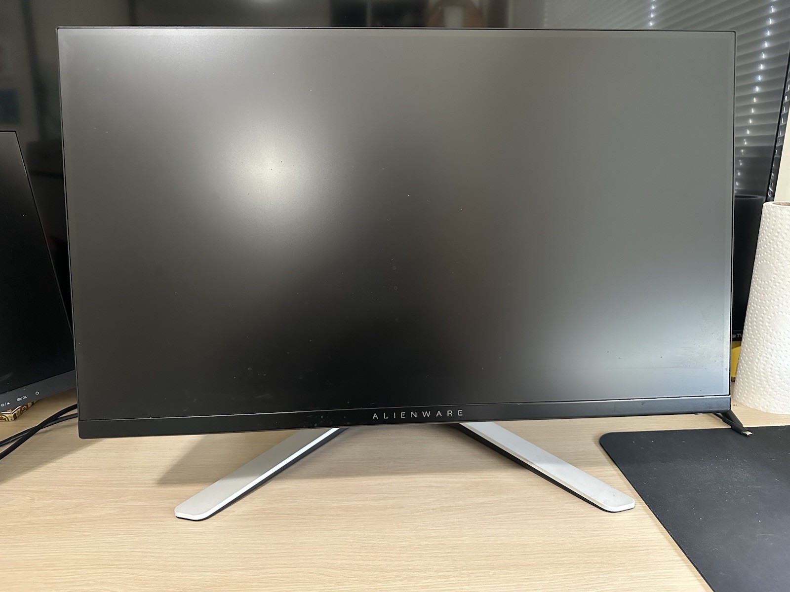 Alienware AW20270HF 27’’ IPS LED FHD 240Hz 1 ms Freesync Gaming Monitor.